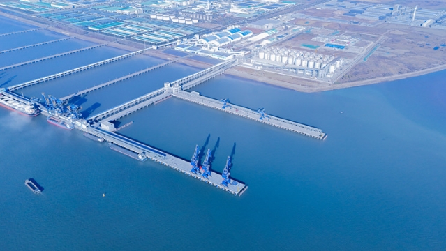 南通港横港沙作业区10万吨级粮油泊位工程完成关键节点 预计四季度投产
