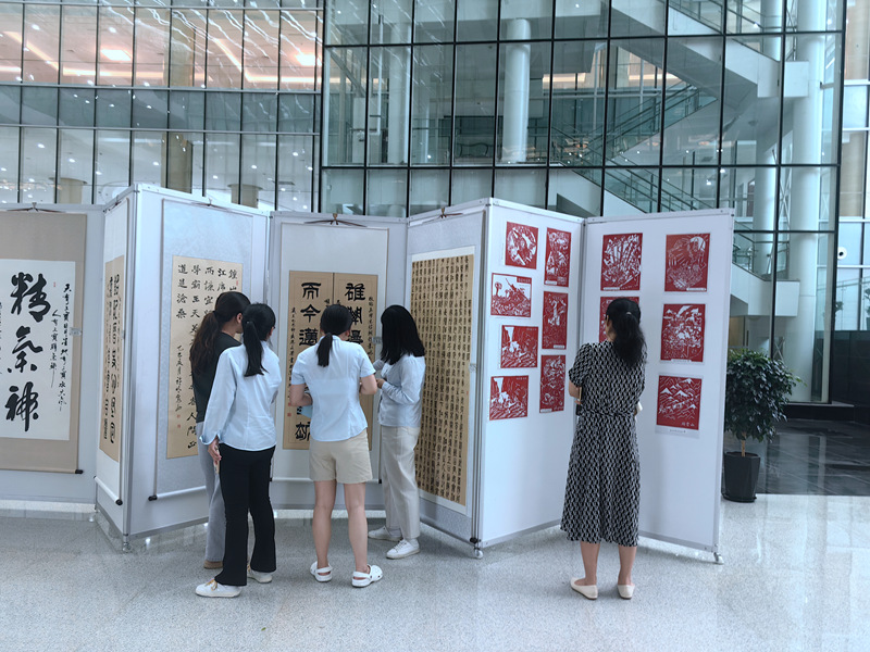南通开发区这场退役军人书画展，超“走心”