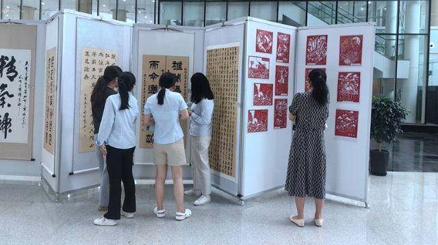 南通开发区这场退役军人书画展，超“走心”