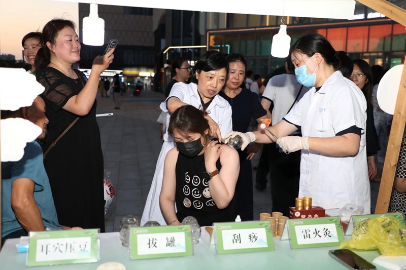 人气爆棚！海安中医集市“好戏”不断， 让“苏超第二现场”快乐加倍
