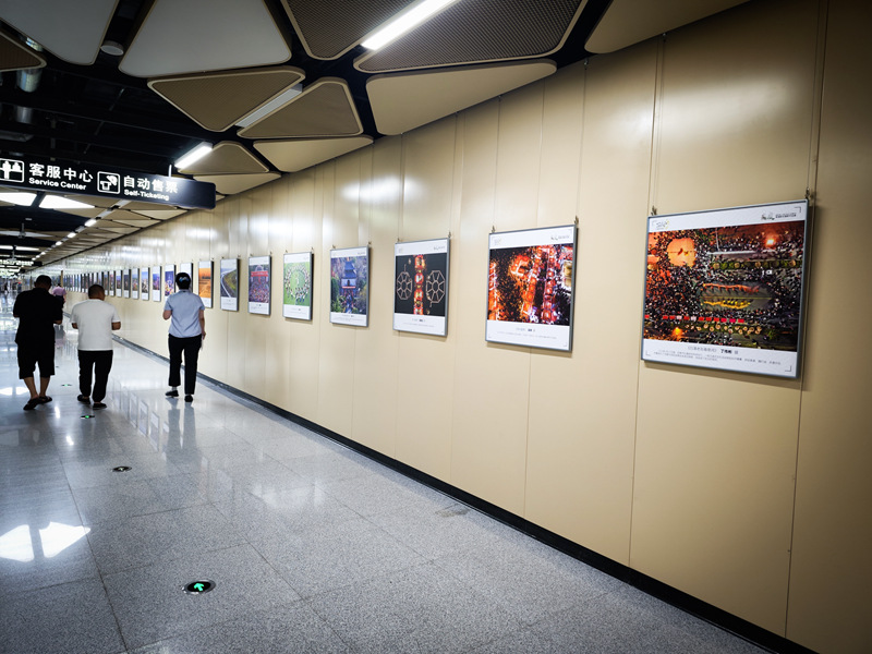 南通航空摄影作品地铁巡展开展，近80幅作品瞰城市发展