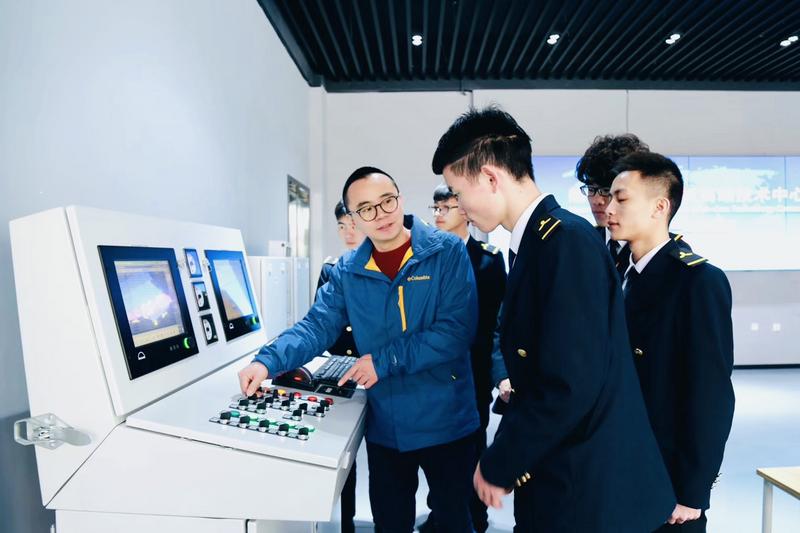 匠心守护“蓝色国土”！江苏航院船舶动力工程技术教师团队入选第四批“全国高校黄大年式教师团队”
