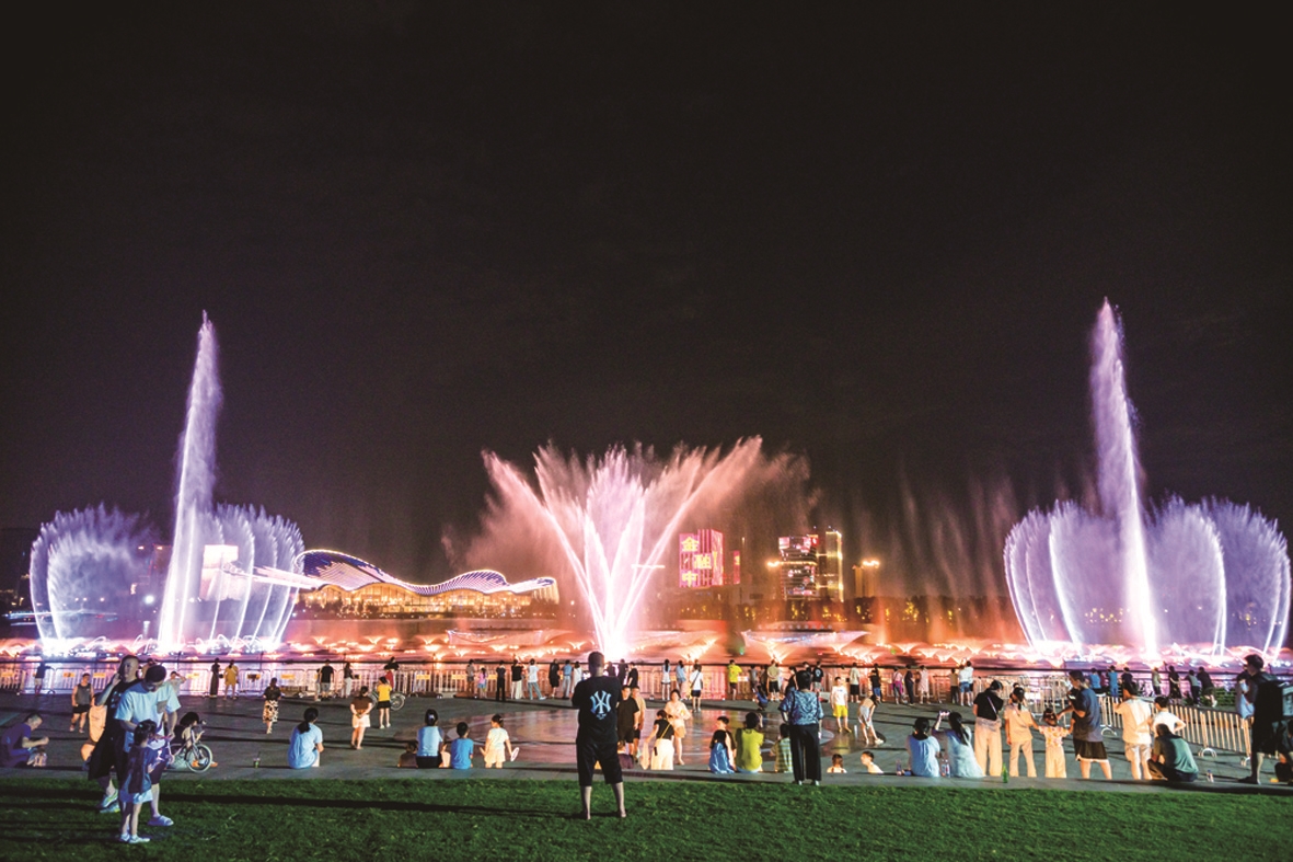 紫琅湖畔夜未央 湖山光景此间新