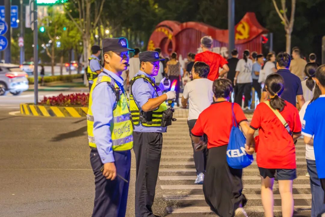 守护平安“警”色浓 | 国庆中秋假期全市治安秩序良好