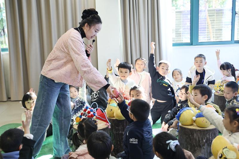 多科融合育素养 通师二附秋日果园变学堂