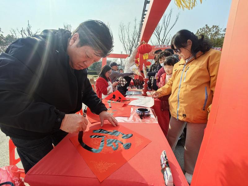 “三下乡”三十载，架起与群众的“连心桥”