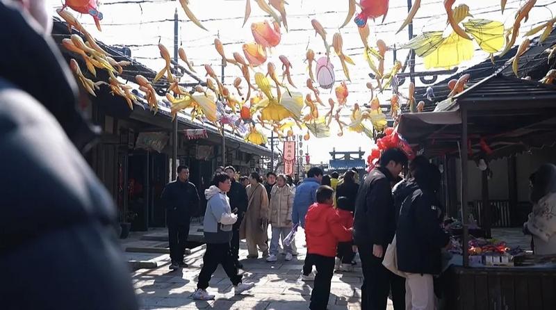 启东各大旅游景点人头攒动