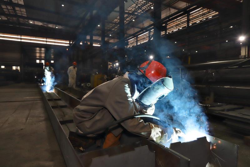 春节假期“不打烊”，江苏政田重工奋战“开门红”