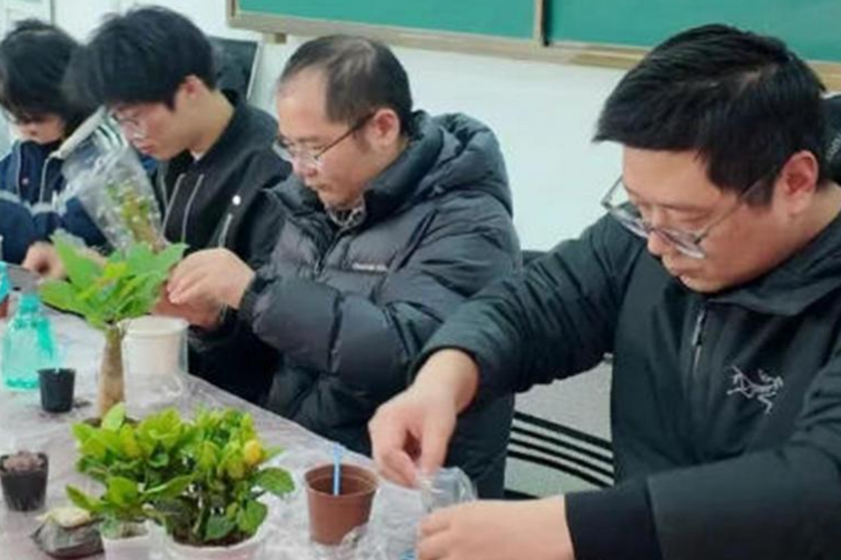 “智”造绿意，共赴春约丨南通工贸技师学院师生共植添生机