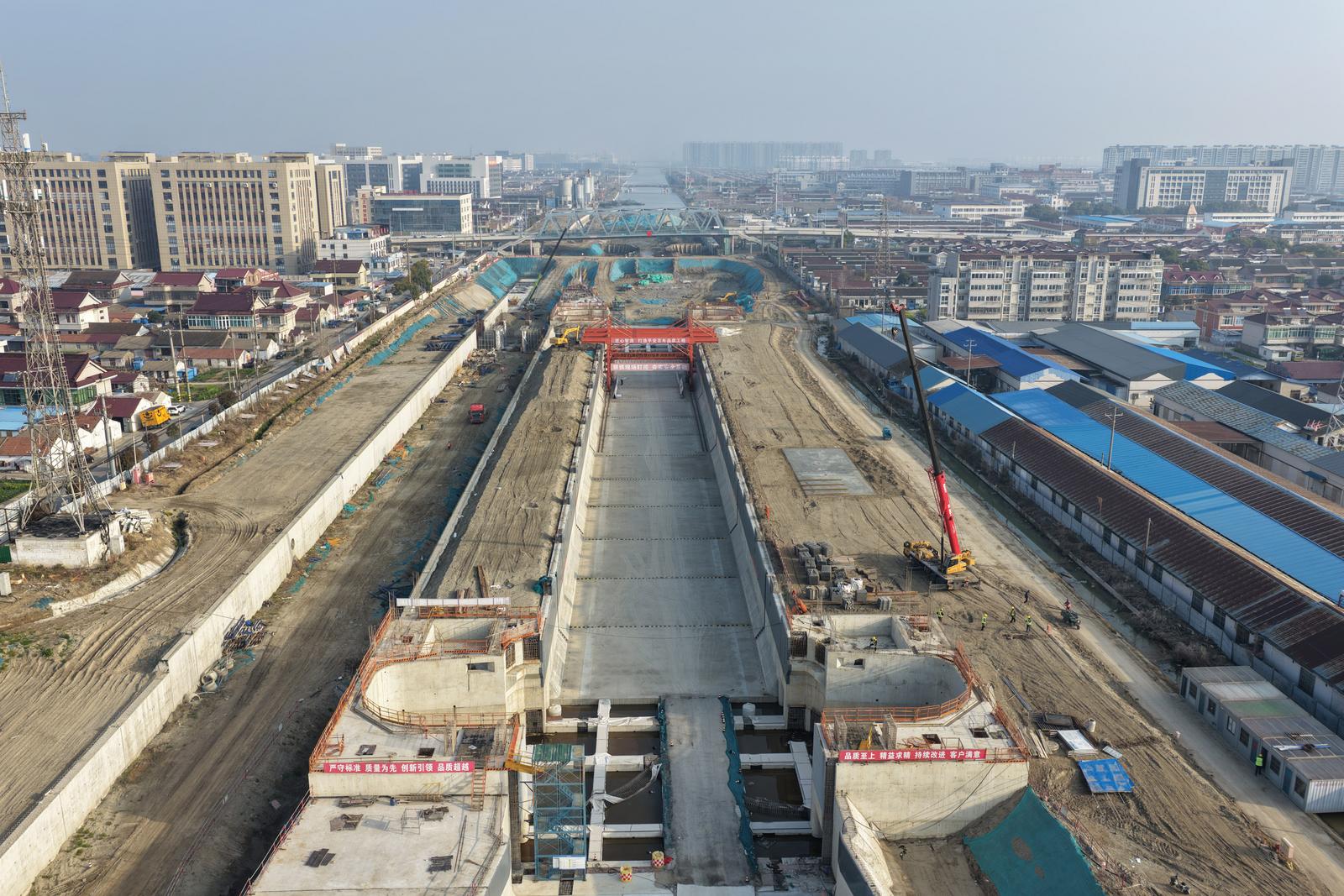 通海港区——通州湾港区疏港航道双桥枢纽建设稳步推进
