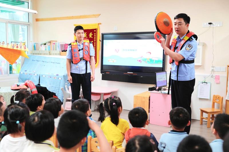 “不溺之夏”安全课堂进校园 | 长航南通公安开展幼儿防溺水宣讲