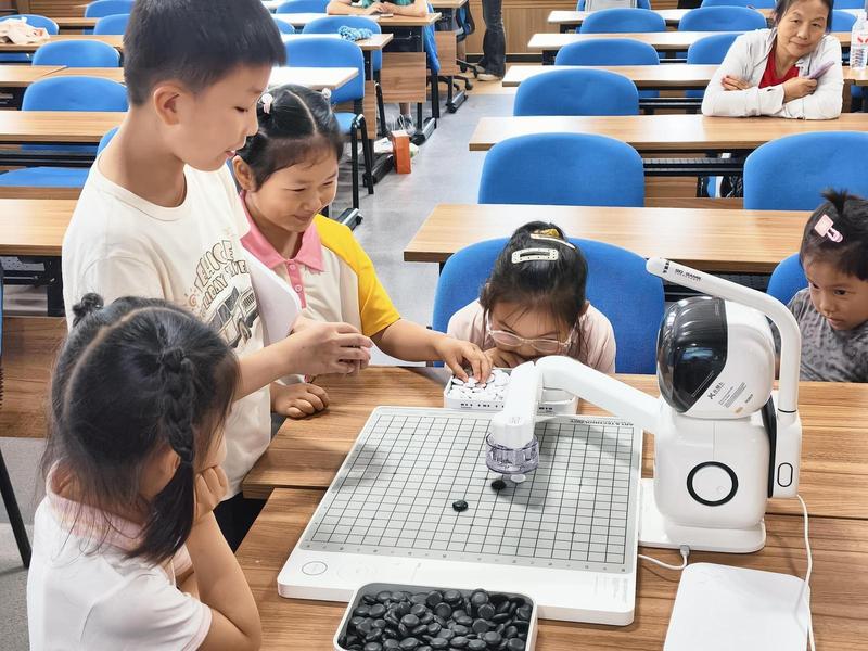 探秘未来智能体 科创逐梦向未来 | 崇川区图书馆开展AI主题科普实践活动
