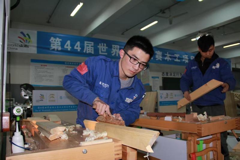 南通市优秀共产党员、南通工贸技师学院木工实训指导教师傅泽勋：让木工技艺活起来、传下去